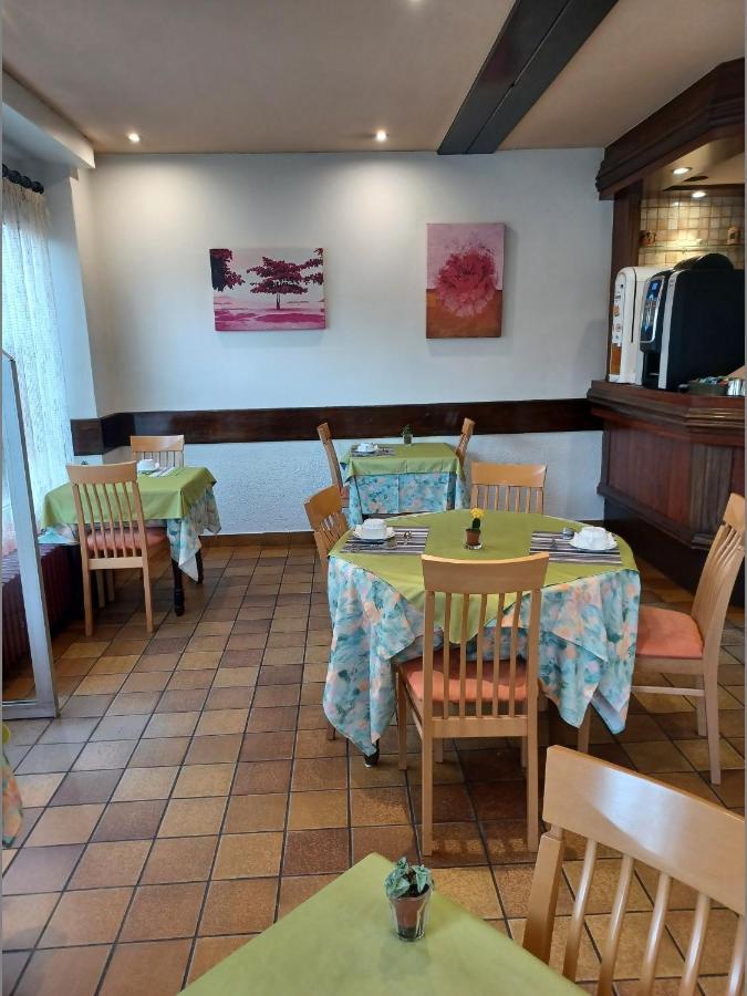 Logis - Hotel Restaurant Bellevue Annecy Eksteriør bilde