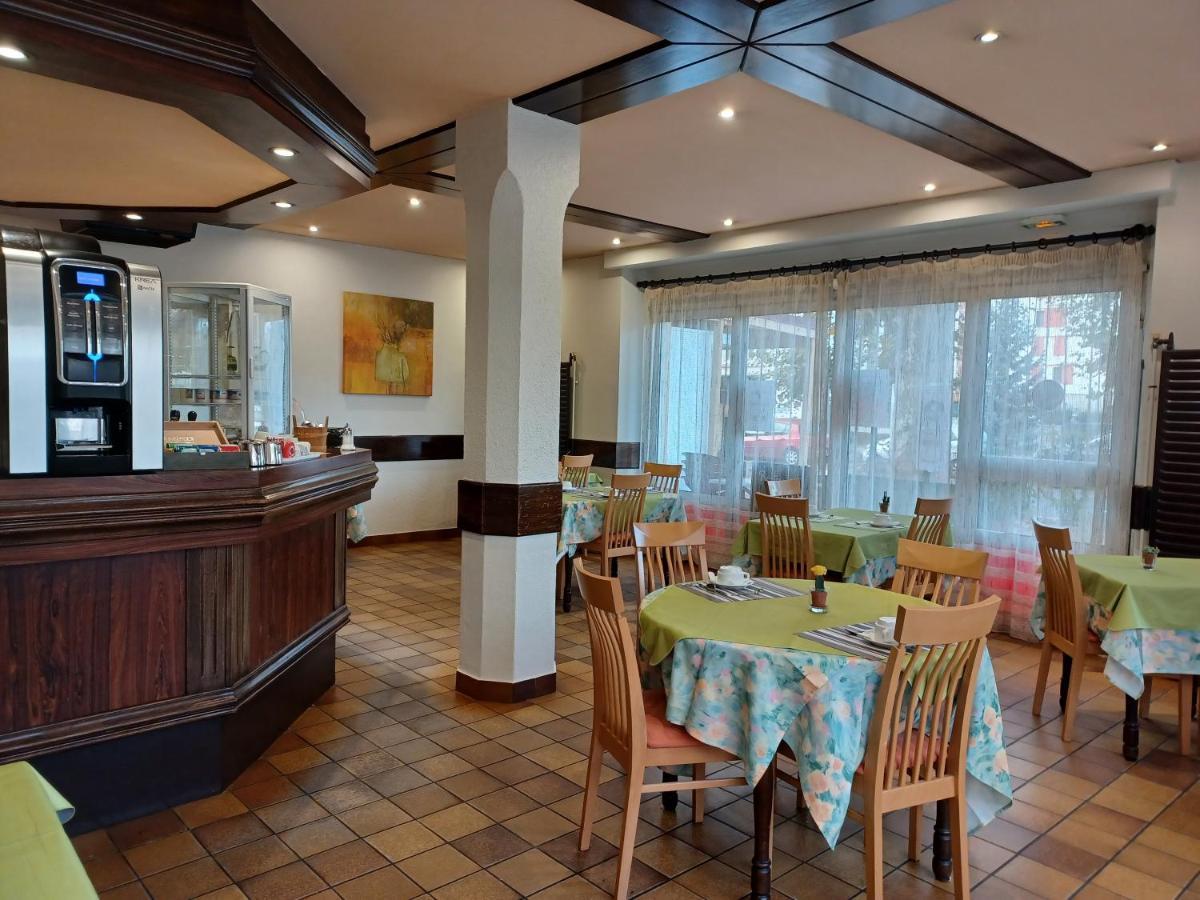 Logis - Hotel Restaurant Bellevue Annecy Eksteriør bilde